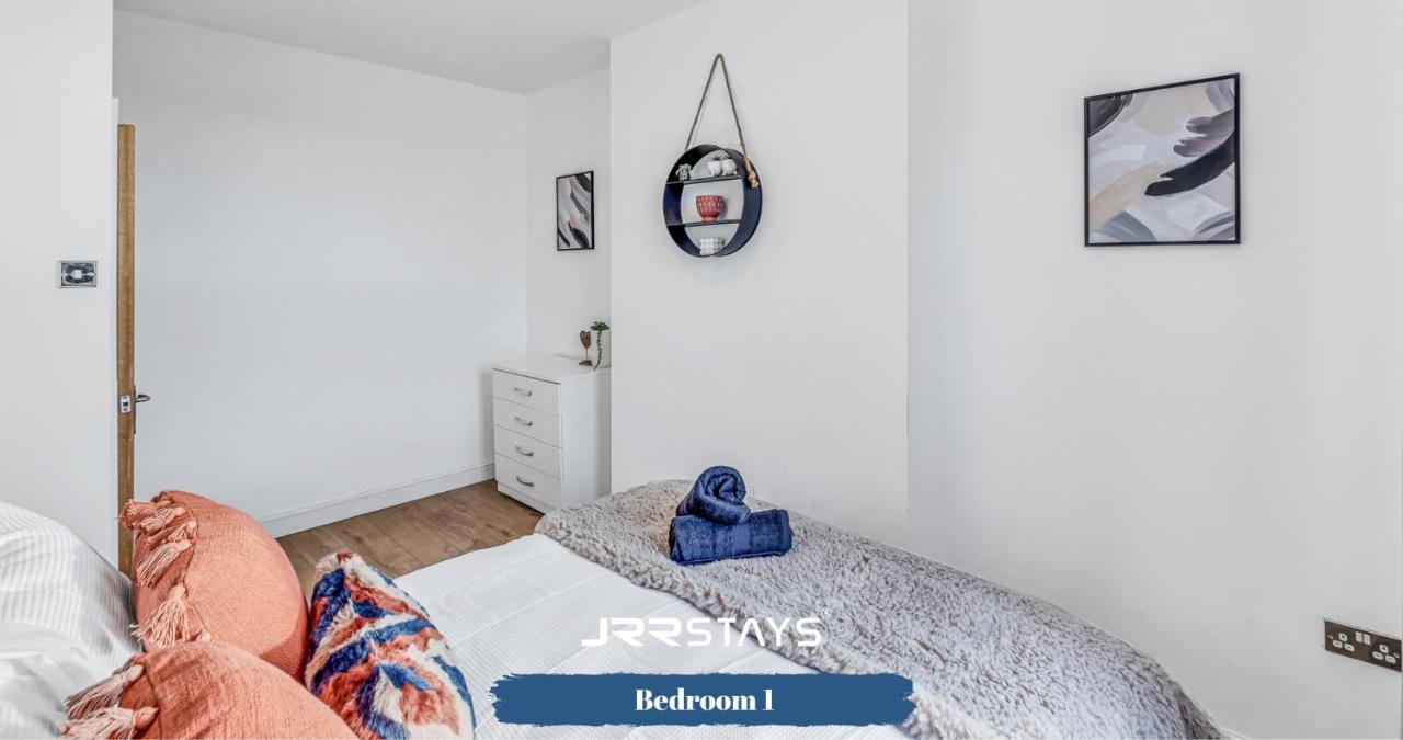 Cardiff Stylish 2 Bedroom Sleeps 6 Wi-Fi - Jrr Stays ภายนอก รูปภาพ
