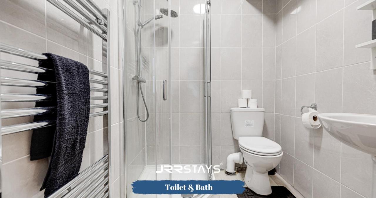Cardiff Stylish 2 Bedroom Sleeps 6 Wi-Fi - Jrr Stays ภายนอก รูปภาพ